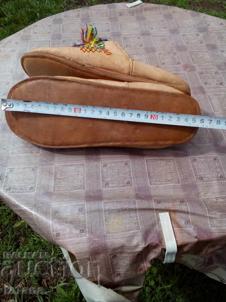 Old leather shoes, horns - 6 Old leather shoes, horns - 6