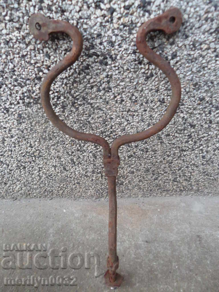 Old forged stall forged iron crotch primitive with price 43.00 BGN | € 21.99 Old forged stall forged iron crotch primitive with price 43.00 BGN | € 21.99