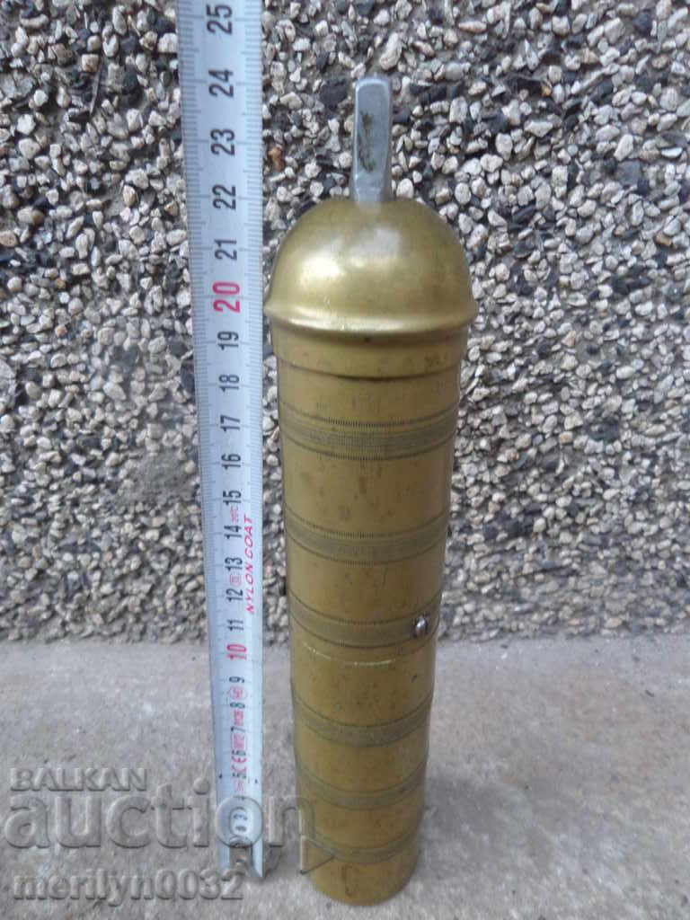 Delivery of An old brass spice mill Delivery of An old brass spice mill