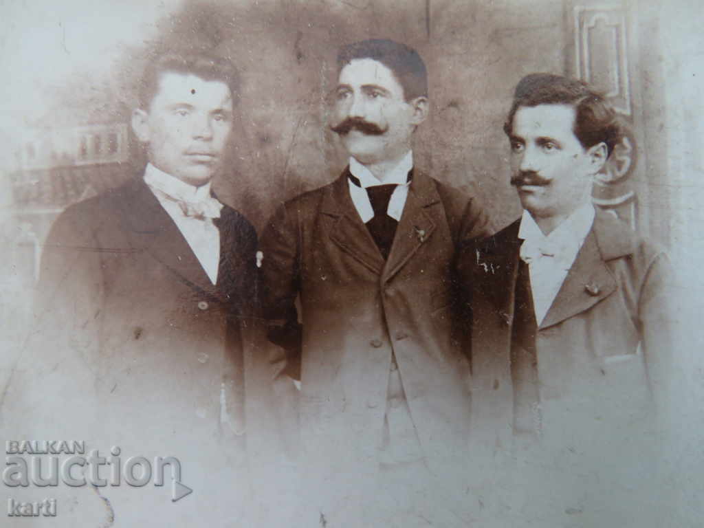 ΠΑΛΙΑ ΦΩΤΟΓΡΑΦΙΑ - ΧΑΡΤΟΝΙ με τιμή 11.99 BGN | € 6.13 ΠΑΛΙΑ ΦΩΤΟΓΡΑΦΙΑ - ΧΑΡΤΟΝΙ με τιμή 11.99 BGN | € 6.13