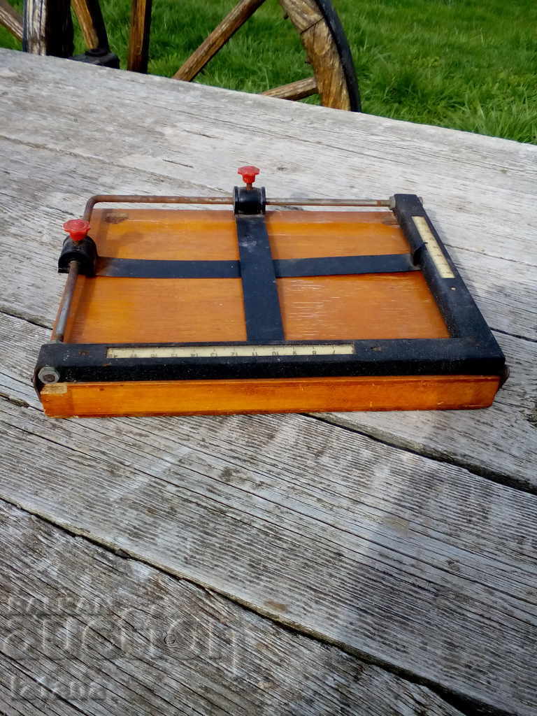 Auction Old photographic instrument, instrument Auction Old photographic instrument, instrument