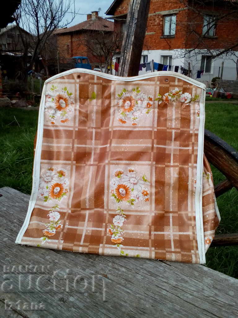 Παλιά τοίχο μπάνιο με τιμή 10.00 BGN | € 5.11 Παλιά τοίχο μπάνιο με τιμή 10.00 BGN | € 5.11