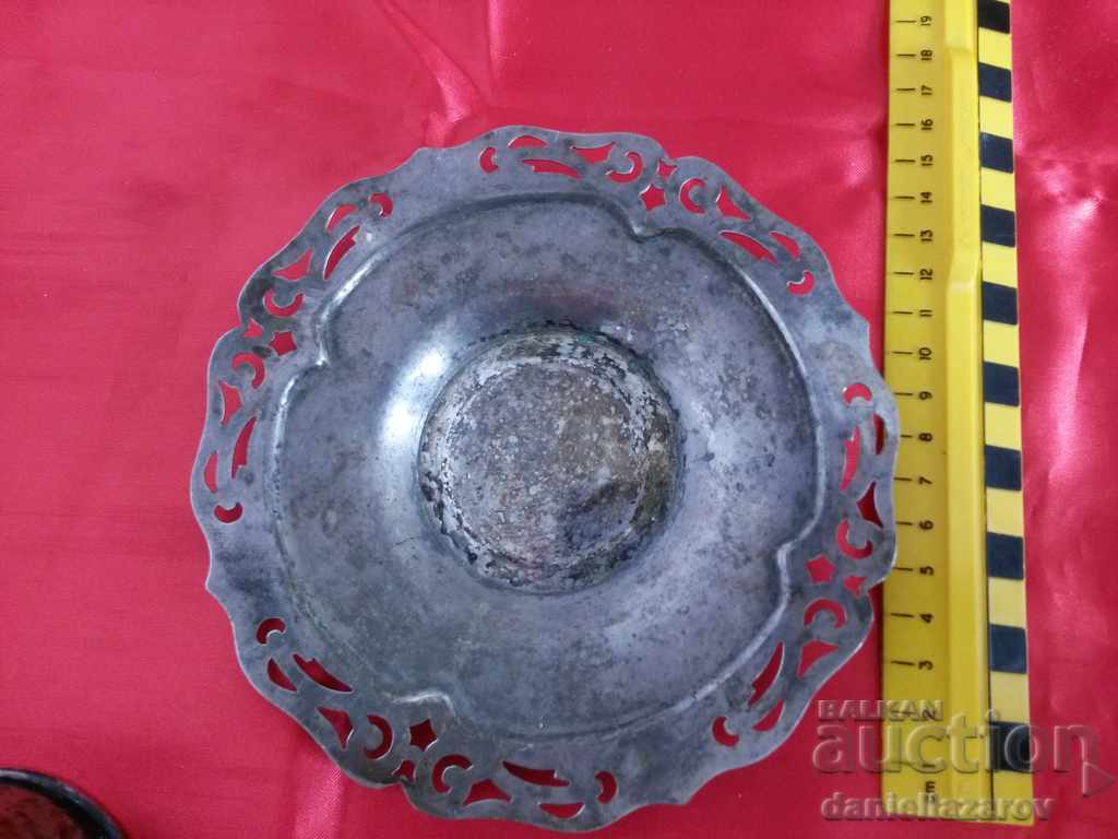 Delivery of Ancient Plated Set Plate and Cup Delivery of Ancient Plated Set Plate and Cup