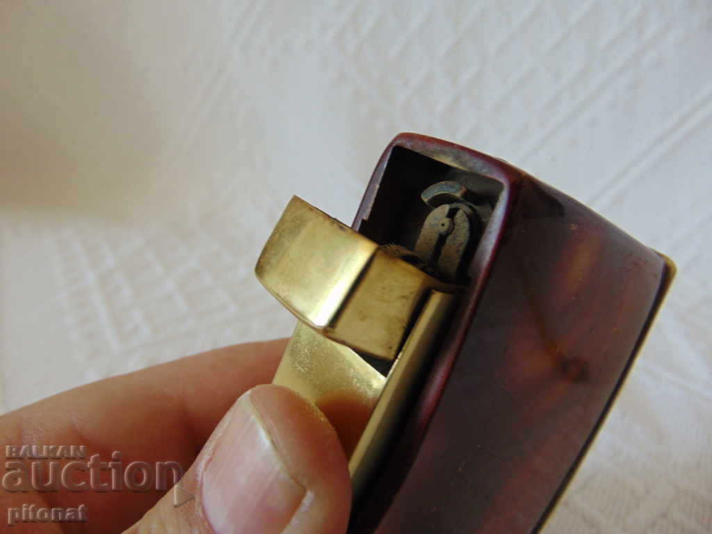 Delivery of Collector's massive table lighter Delivery of Collector's massive table lighter