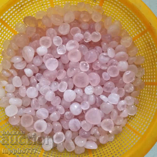 Auction 50 grams 250 carats of pink quartz Auction 50 grams 250 carats of pink quartz