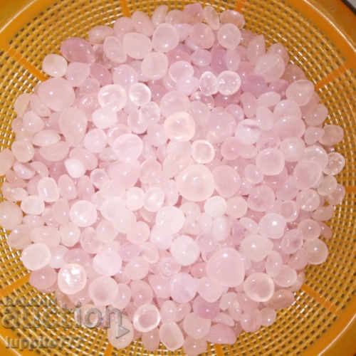Delivery of 50 grams 250 carats of pink quartz Delivery of 50 grams 250 carats of pink quartz