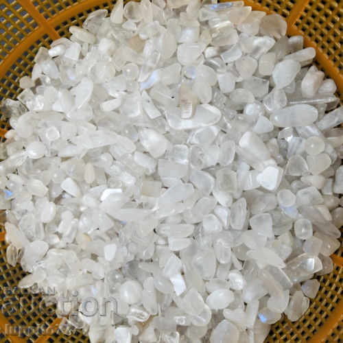 50 grams of 250 carat lunar stone