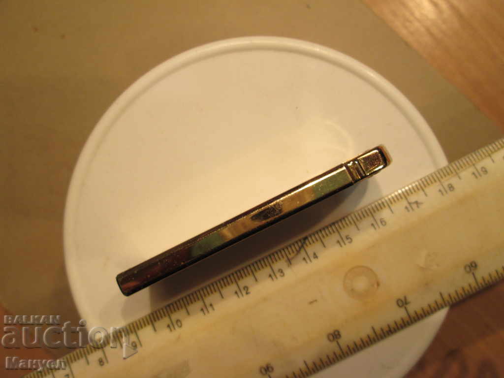 I sell old lighter "PENGUIN-IDOL" .RRRRRRRRRRRRRR - 5 I sell old lighter "PENGUIN-IDOL" .RRRRRRRRRRRRRR - 5