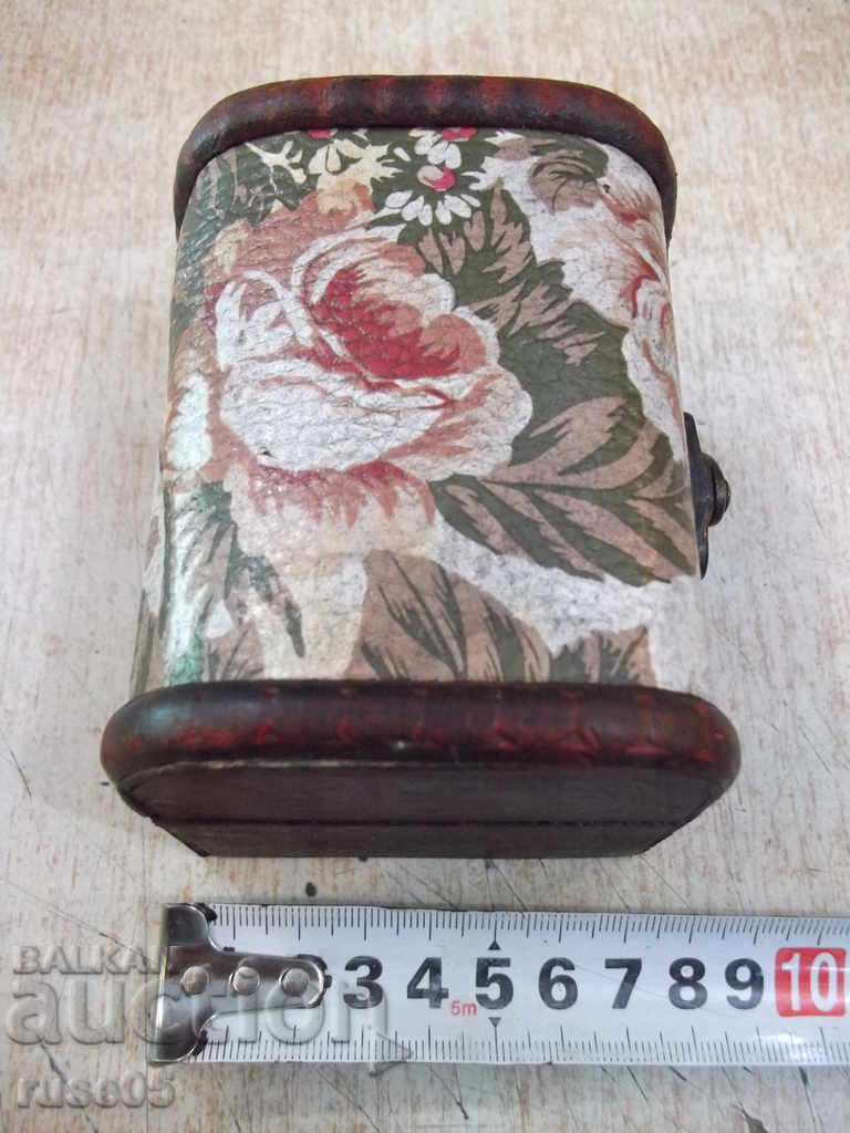 Wooden box with appliqués - 5 Wooden box with appliqués - 5