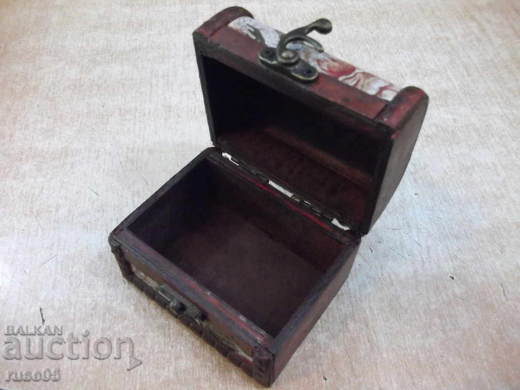 Wooden box with appliqués - 7 Wooden box with appliqués - 7