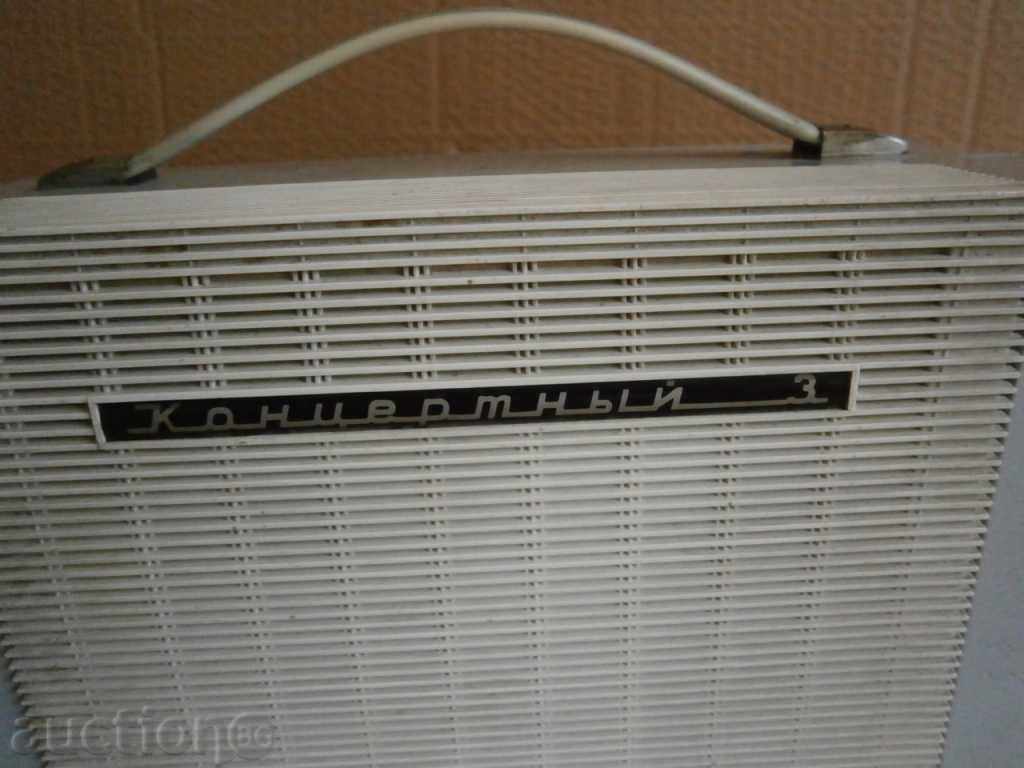 Delivery of retro portable turntable