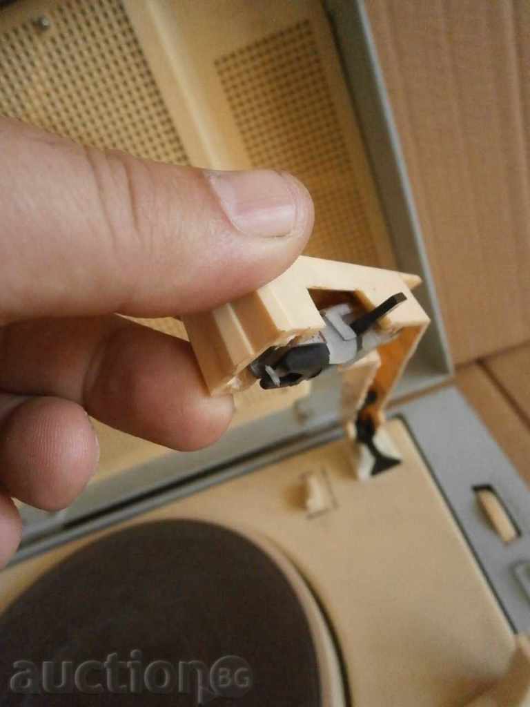 retro portable turntable - 6