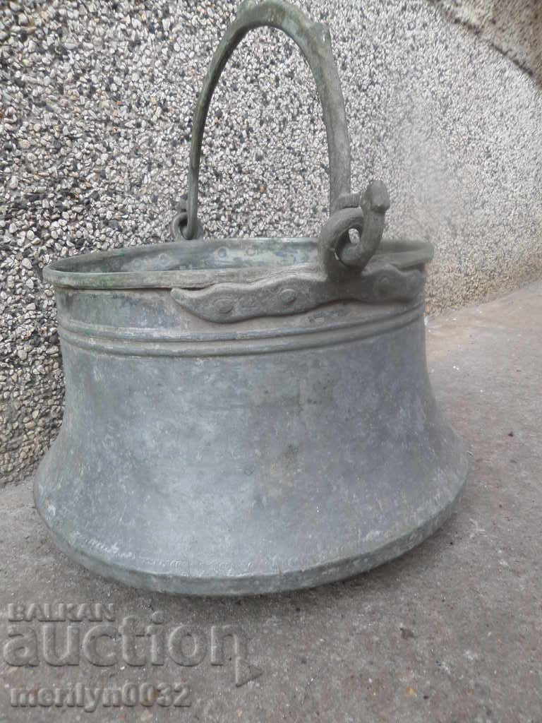 Delivery of Tin boned, boiler, baker, copper pot Delivery of Tin boned, boiler, baker, copper pot