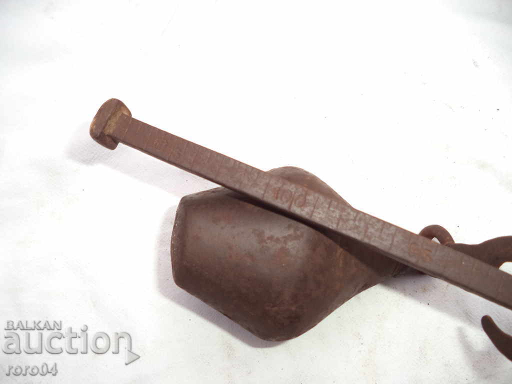 HUGE CROWN CROWN - Measures up to 105 pounds - 6 HUGE CROWN CROWN - Measures up to 105 pounds - 6