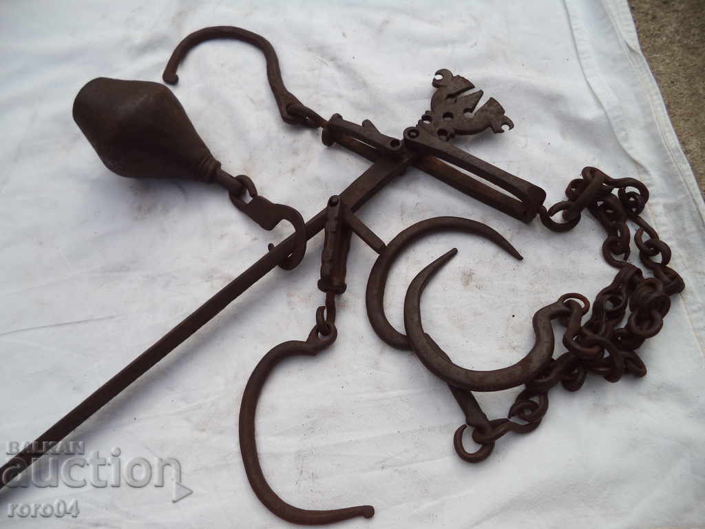 HUGE CROWN CROWN - Measures up to 105 pounds - 7 HUGE CROWN CROWN - Measures up to 105 pounds - 7