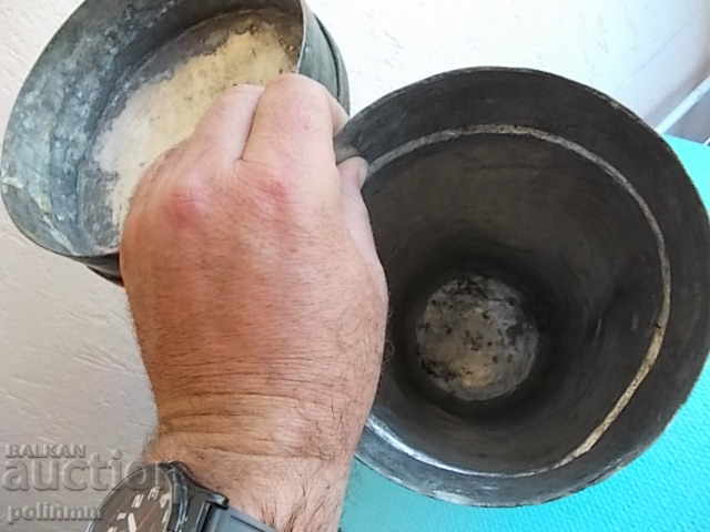 Delivery of A rare copper pot Delivery of A rare copper pot