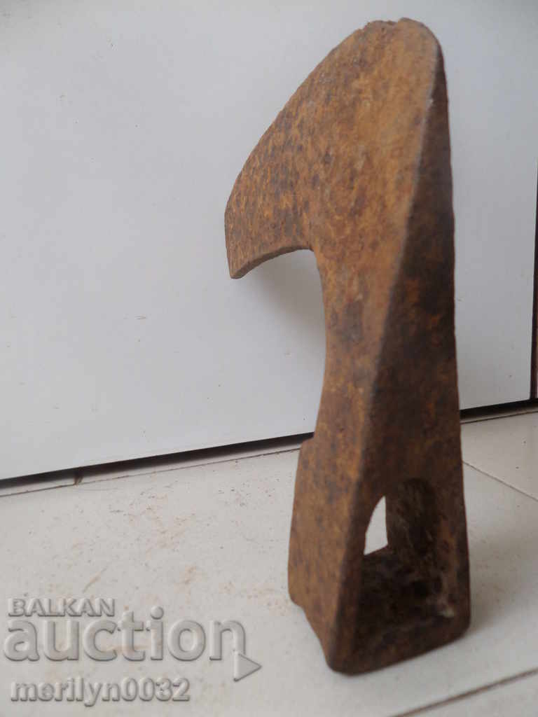 Old ax tool wrought iron pole - 5