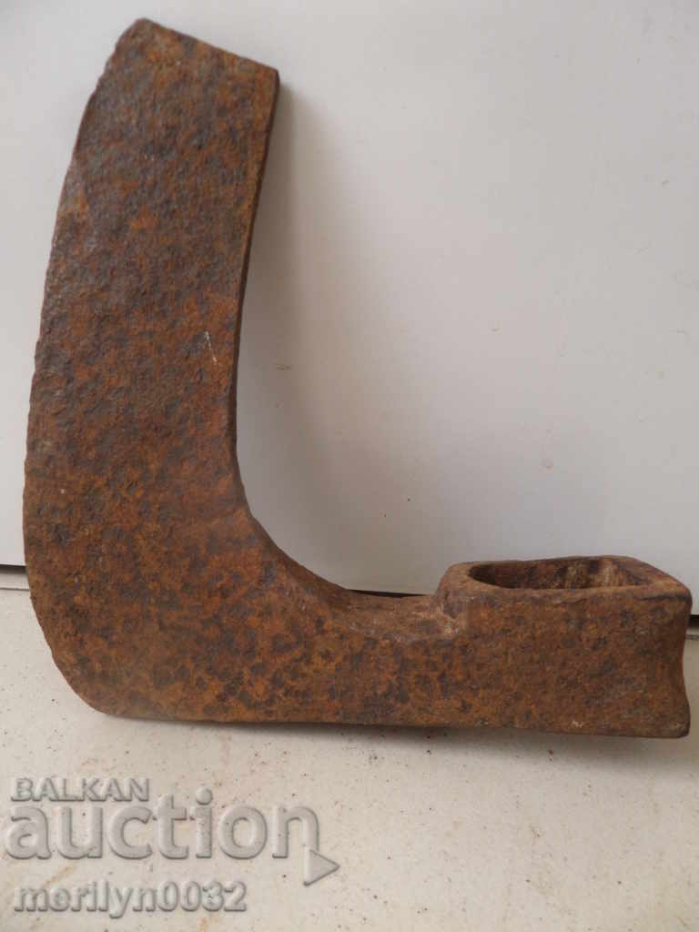 Old ax tool wrought iron pole - 6