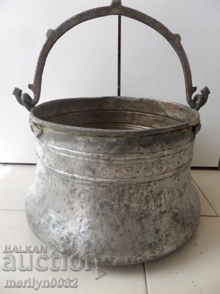Παλιό χάλκινο καζάνι, καζάνι, χάλκινο, χάλκινο Παλιό χάλκινο καζάνι, καζάνι, χάλκινο, χάλκινο