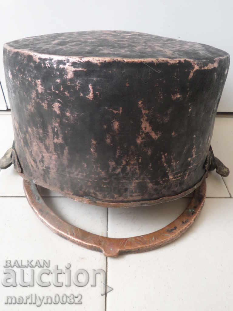 Ένας παλιός κάδος χαλκού, ένας λέβητας, ένα δοχείο, ένα σφυρί, ένας αρτοποιός - 7 Ένας παλιός κάδος χαλκού, ένας λέβητας, ένα δοχείο, ένα σφυρί, ένας αρτοποιός - 7