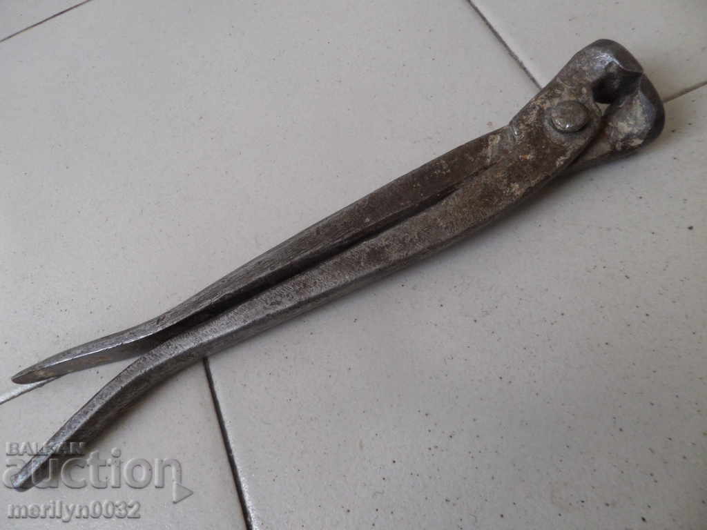 Old primitive crumpled keretten pliers with price 29.00 BGN | € 14.83 Old primitive crumpled keretten pliers with price 29.00 BGN | € 14.83