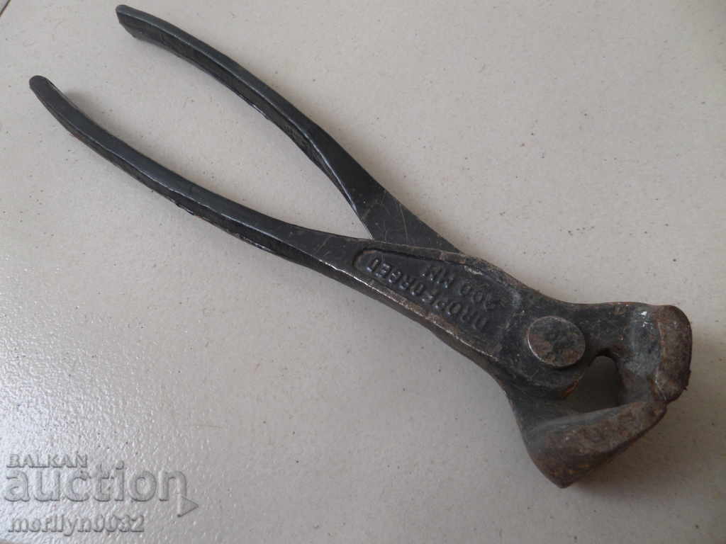 Old primitive crumpled keretten pliers with price 26.00 BGN | € 13.29 Old primitive crumpled keretten pliers with price 26.00 BGN | € 13.29