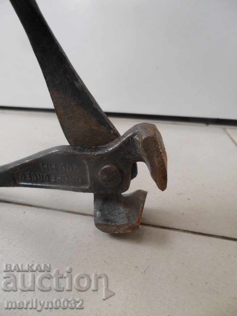 Old primitive crumpled keretten pliers - 6 Old primitive crumpled keretten pliers - 6