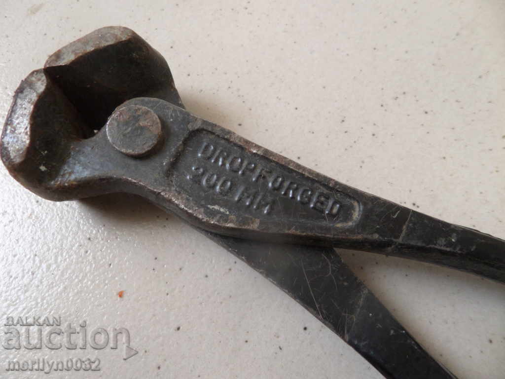 Old primitive crumpled keretten pliers - 7 Old primitive crumpled keretten pliers - 7