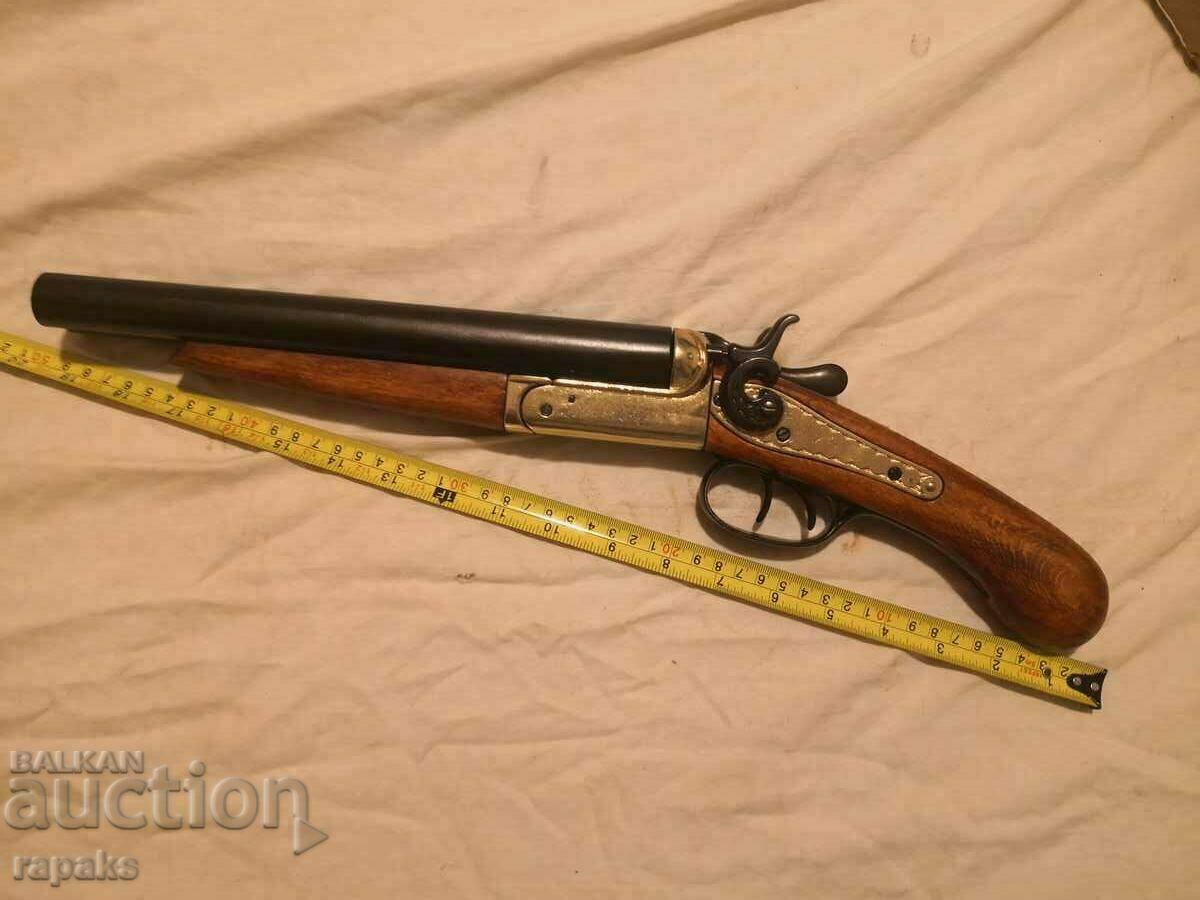 Pușcă de vânătoare scurtată cu două țevi. Replica lui ............... cu preț 390.00 BGN | € 199.40 Pușcă de vânătoare scurtată cu două țevi. Replica lui ............... cu preț 390.00 BGN | € 199.40