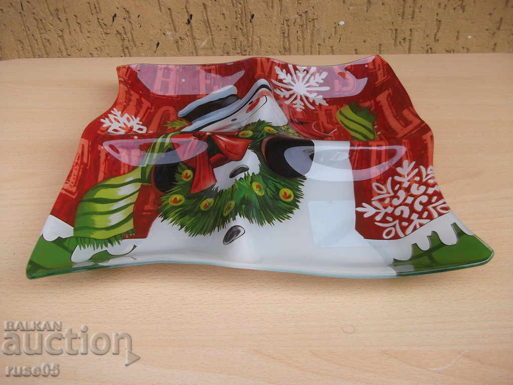 Plate glass with price 10.00 BGN | € 5.11