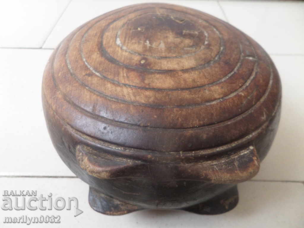 Auction Old wooden vase, wooden bucket, wooden beetle Auction Old wooden vase, wooden bucket, wooden beetle