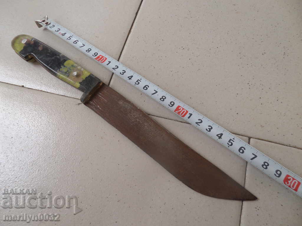 Delivery of An old knife with a stitch blade edges