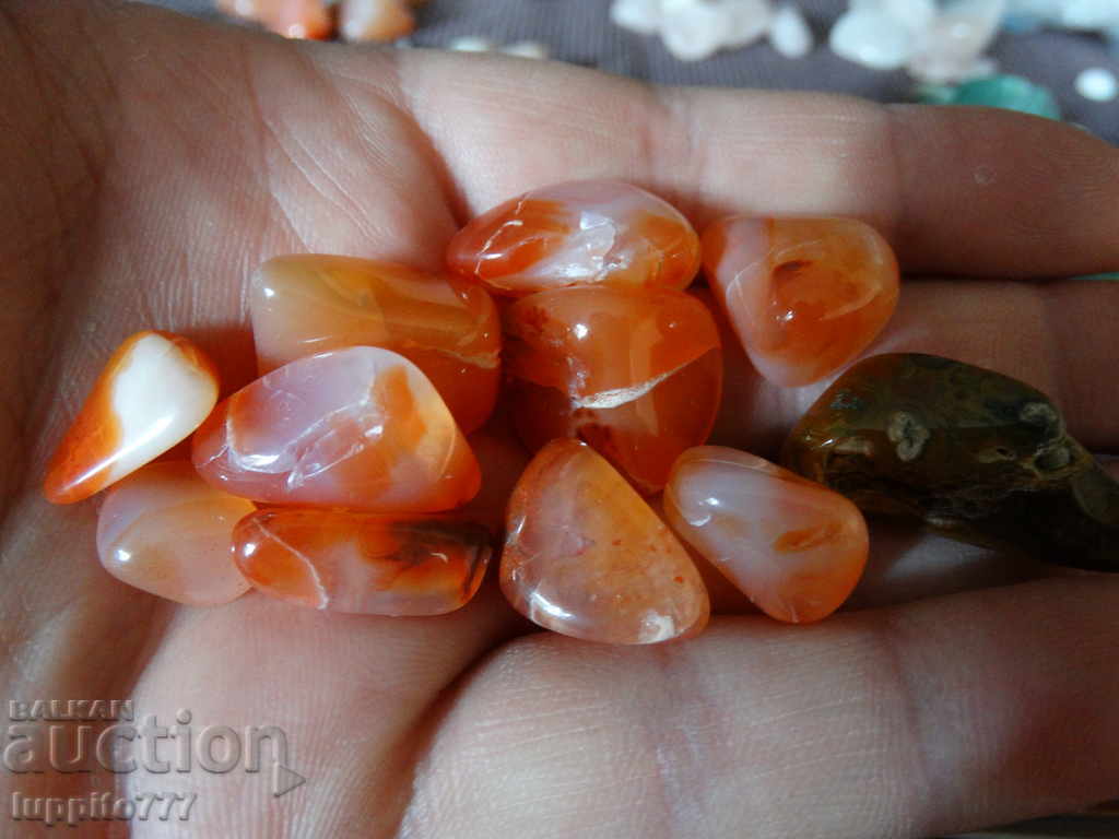 Auction 100 grams of 500 carats of carnelian Auction 100 grams of 500 carats of carnelian