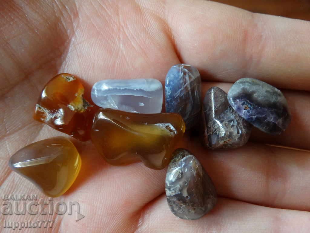 120 grams of 600 carat aventurium amethyst carnelian with price 49.99 BGN | € 25.56
