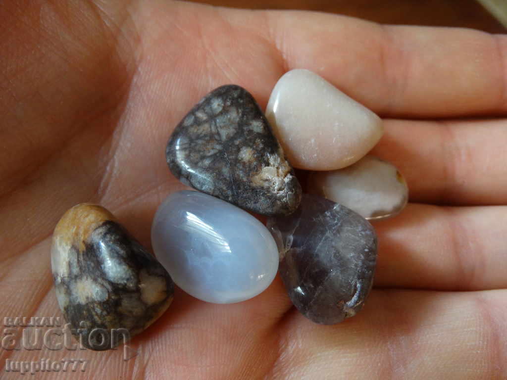 120 grams 600 carats chalcedone aventurium amethyst jasper with price 49.99 BGN | € 25.56