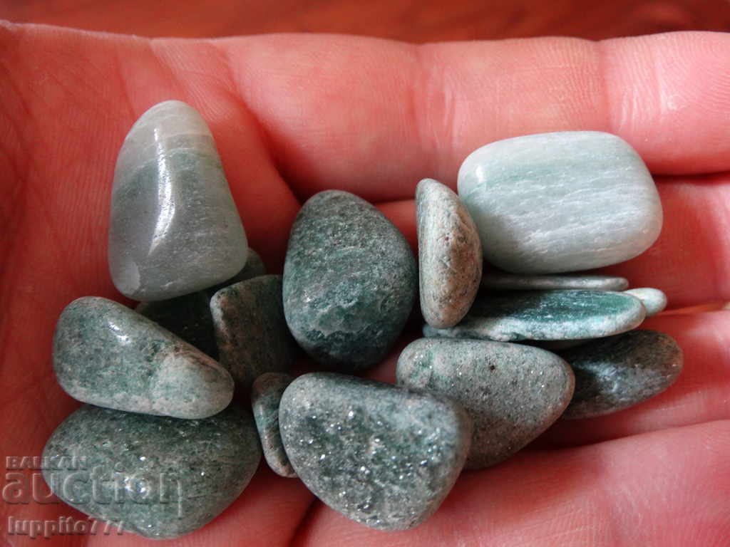 Auction 150 grams 750 carat green adventurer Auction 150 grams 750 carat green adventurer