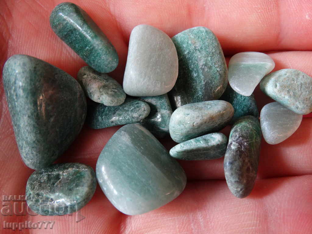 Auction 140 grams 700 carat green adventurer Auction 140 grams 700 carat green adventurer