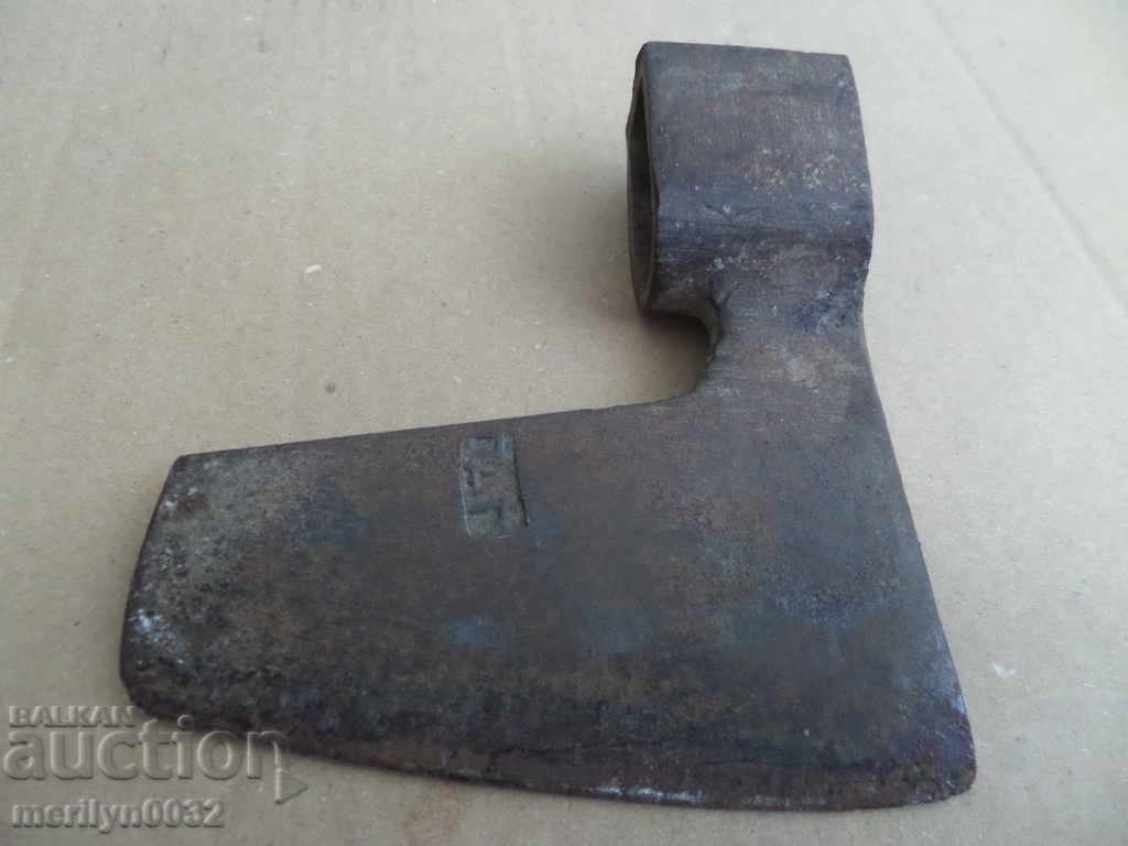 Auction An old ax with a pressed toothed saber hat without a gauze Auction An old ax with a pressed toothed saber hat without a gauze