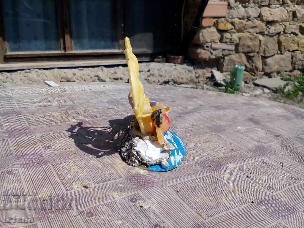 Delivery of Old figurine, statuette, decoration Delivery of Old figurine, statuette, decoration