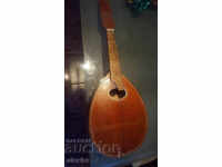mandolina tambura gadulka lutea