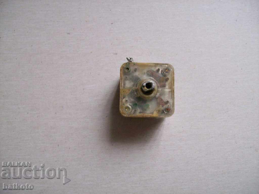 Променлив кондензатор за транзисторен радиоприемник