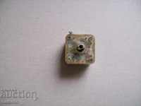 Variable capacitor for transistor radio receiver
