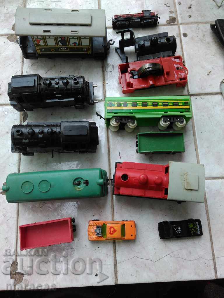 O mulțime de trenuri de jucărie cu preț € 27.61 | 54.00 BGN