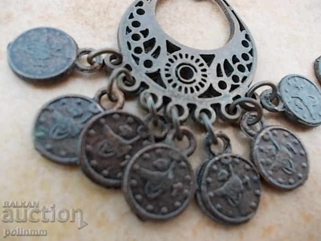 Auction Earrings - retro Auction Earrings - retro