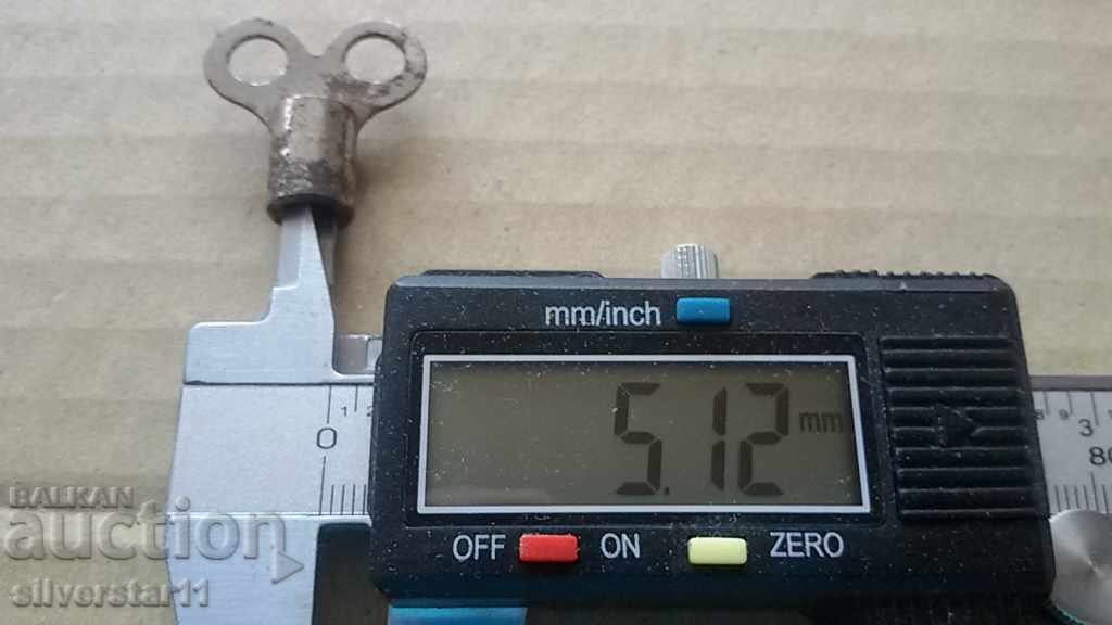 Παράδοση κλειδί για ρολόι Παράδοση κλειδί για ρολόι