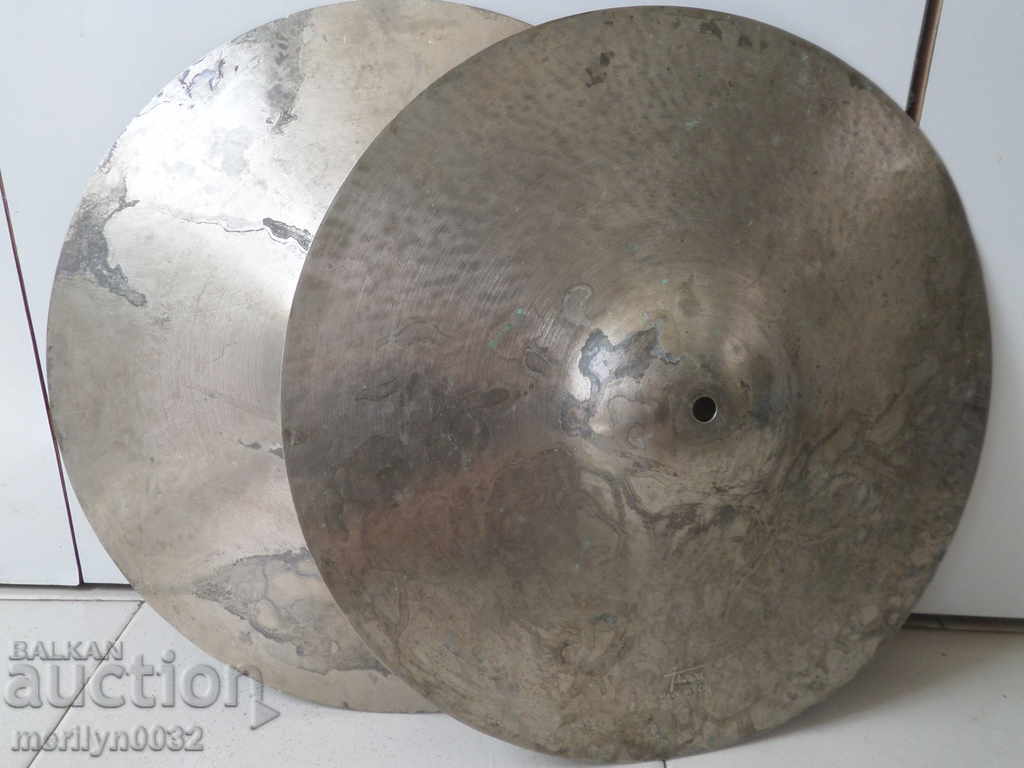 Chinelli from the Social Period GDR MUSICAL INSTRUMENT - 7