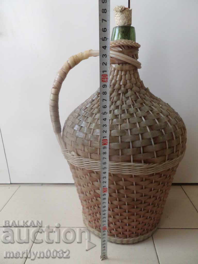 An old glass bottle of damagan bash wine bottle for the brandy container with price 63.00 BGN | € 32.21 An old glass bottle of damagan bash wine bottle for the brandy container with price 63.00 BGN | € 32.21