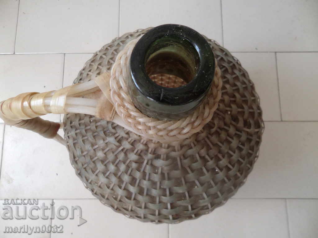 An old glass bottle of damagan bash wine bottle for the brandy container - 5 An old glass bottle of damagan bash wine bottle for the brandy container - 5