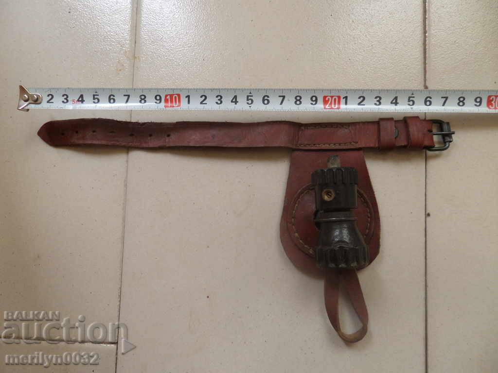 Old spotlight, lantern, flashlight, moving lamp - 6 Old spotlight, lantern, flashlight, moving lamp - 6