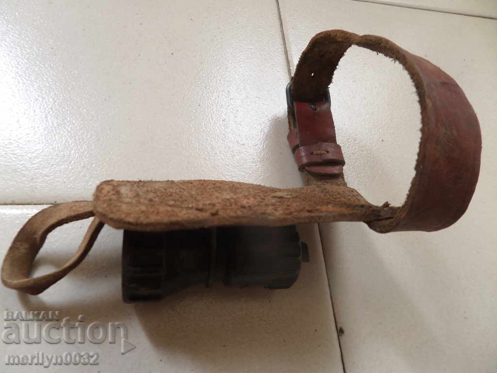 Old spotlight, lantern, flashlight, moving lamp - 7 Old spotlight, lantern, flashlight, moving lamp - 7